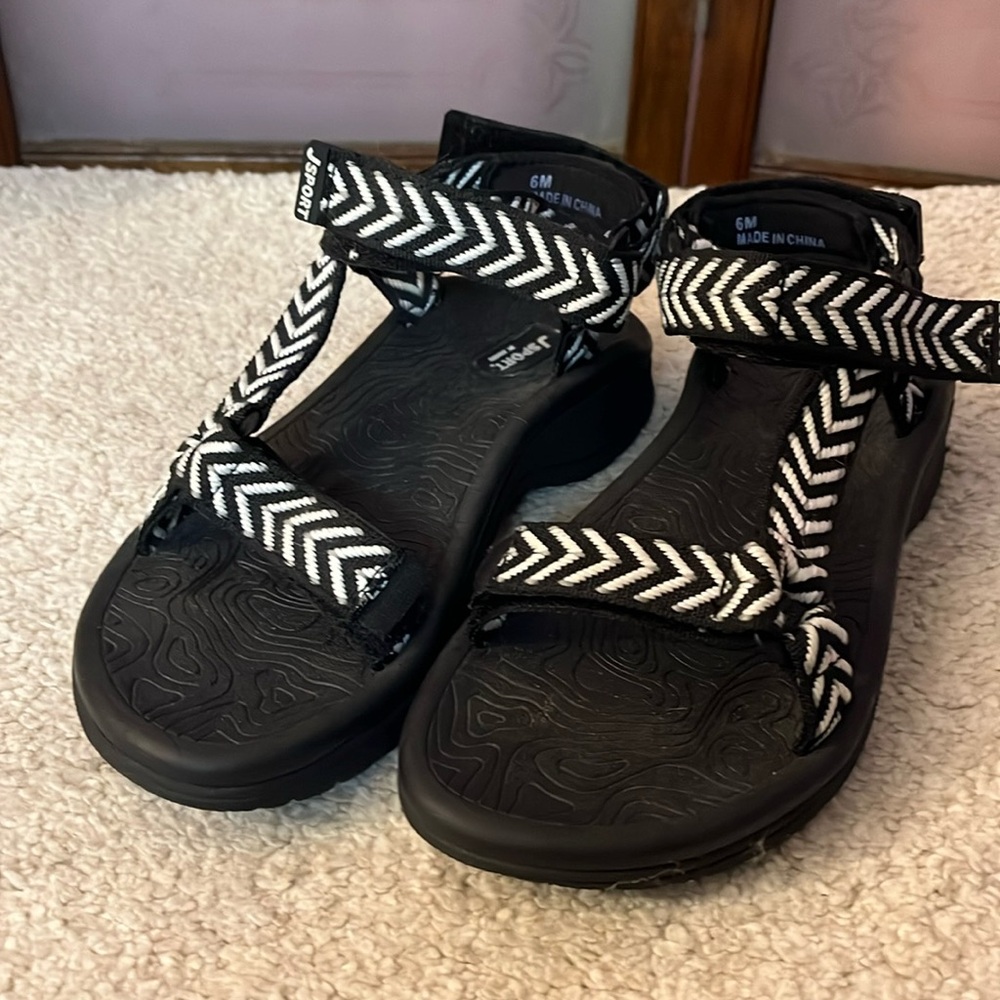 JSport by Jambu woman’s sandals